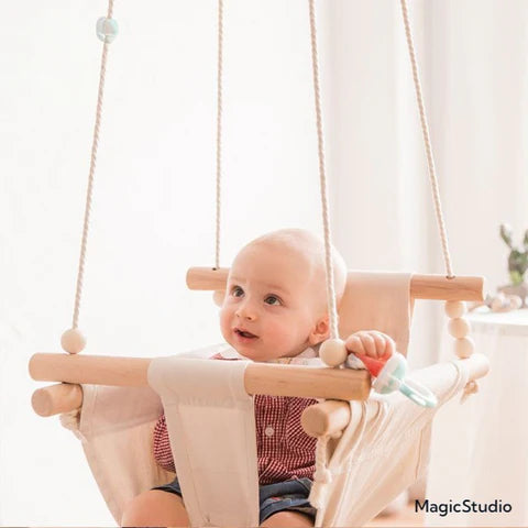 Balancelle design en toile pour bébé heureux